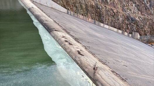 Dartmouth Dam loses its roar again