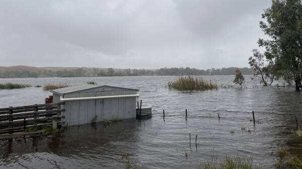 River flood peaks cross the border into South Australia