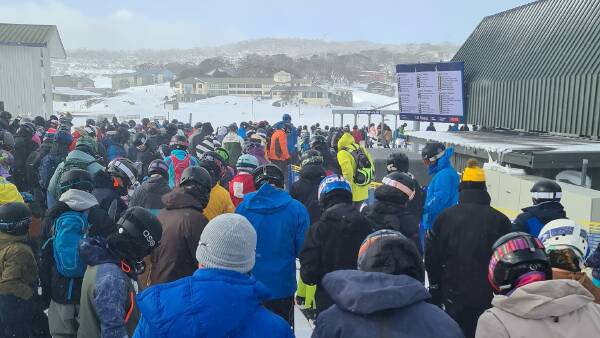 Blue Cow lifts to open, easing crowd pressure at Perisher ski resort