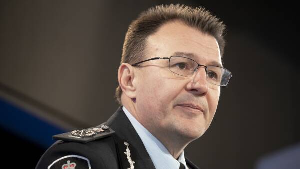Federal police begin sacking officers opposed to vaccine mandate