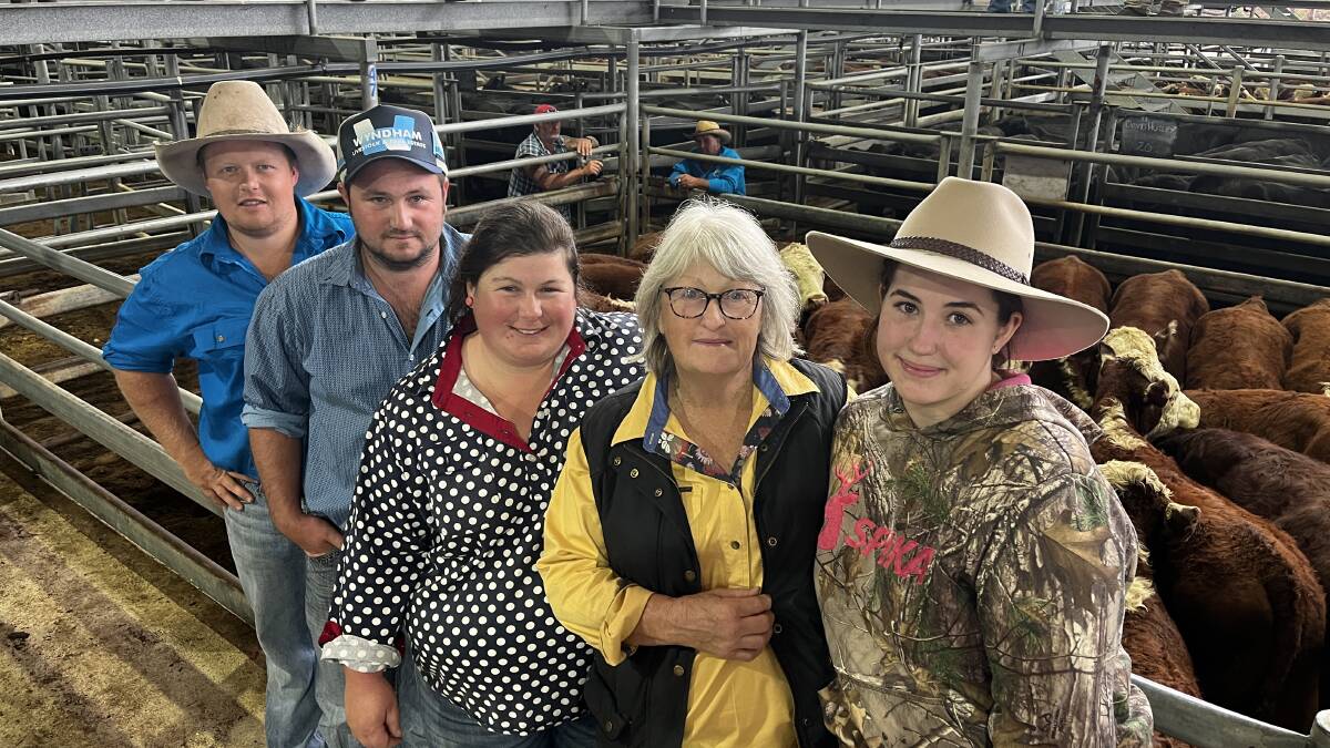 Mega Bairnsdale feature calf sale attracts broad gallery of buyers