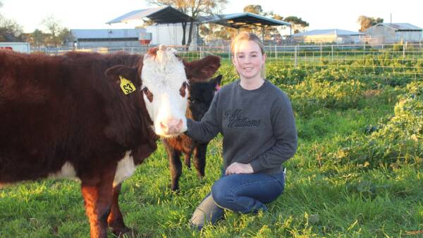 Niel Black Gardiner Tertiary Scholar stays connected to Victorian farms