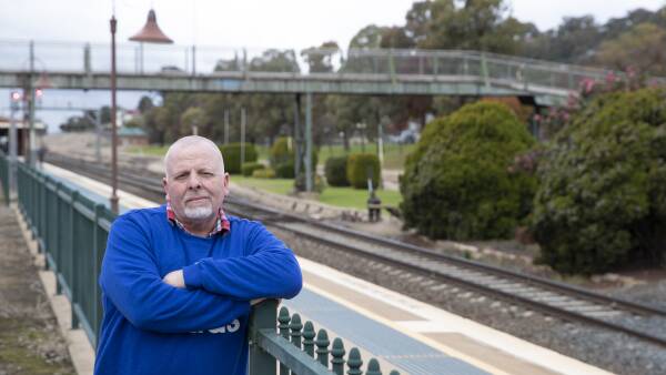 Federal Inland Rail review to give 'chance at better outcome': councillor